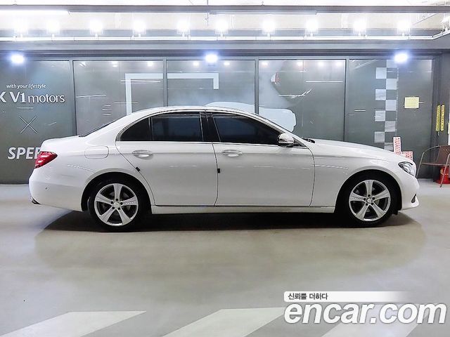 Mercedes-Benz E-Class E200 Avantgarde