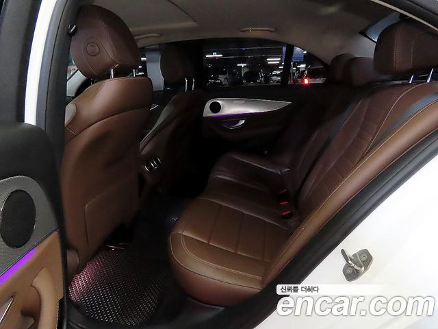 Mercedes-Benz E-Class E200 Avantgarde