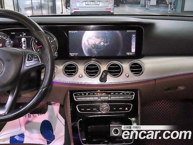 Mercedes-Benz E-Class E200 Avantgarde