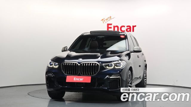BMW X5 M50i