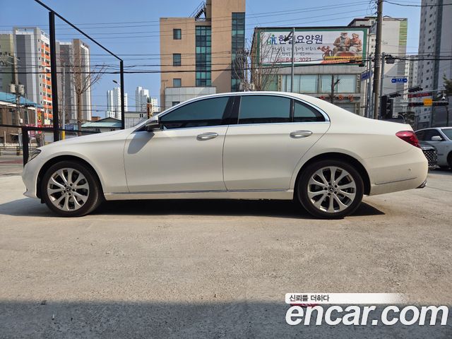 Mercedes-Benz E-Class E220d Exclusive