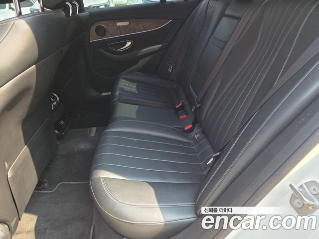 Mercedes-Benz E-Class E220d Exclusive