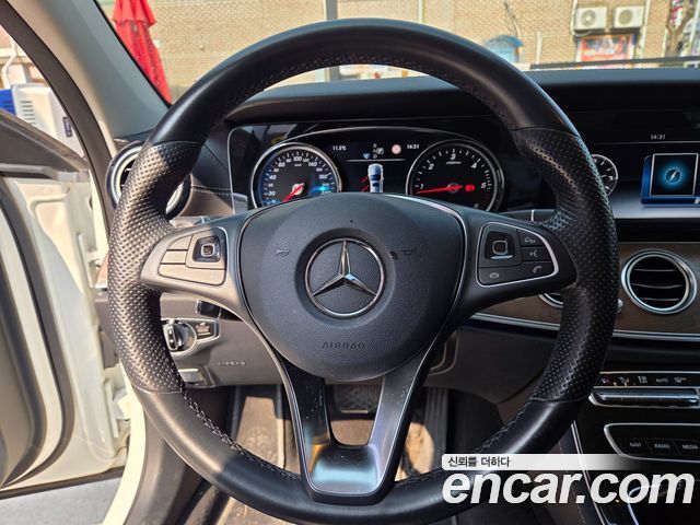 Mercedes-Benz E-Class E220d Exclusive