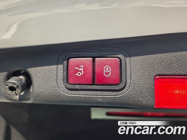 Mercedes-Benz E-Class E220d Exclusive