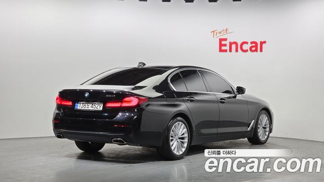 BMW 5-Series 520i Luxury