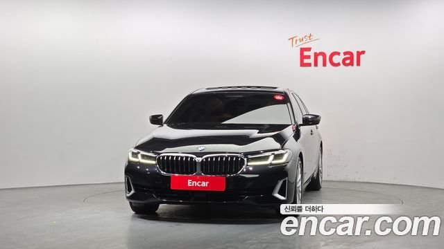 BMW 5-Series 520i Luxury