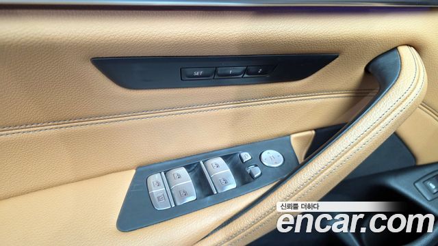 BMW 5-Series 520i Luxury