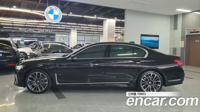 BMW 7-Series 740i M Sport