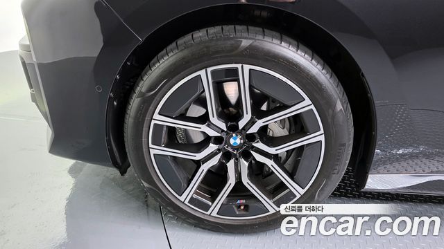 BMW 7-Series 740i sDrive M Sport