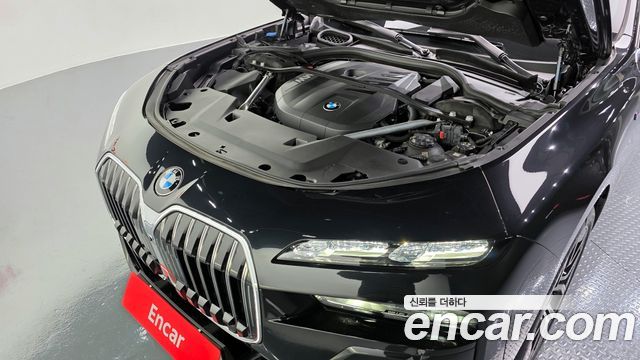 BMW 7-Series 740i sDrive M Sport