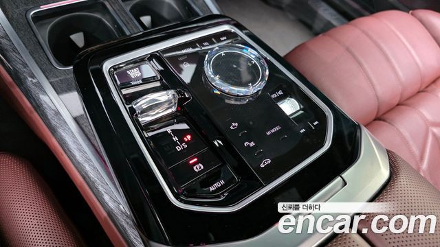 BMW 7-Series 740i sDrive M Sport