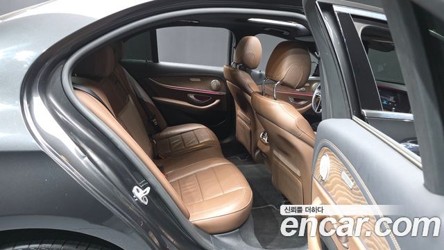 Mercedes-Benz E-Class E220d 4MATIC Exclusive