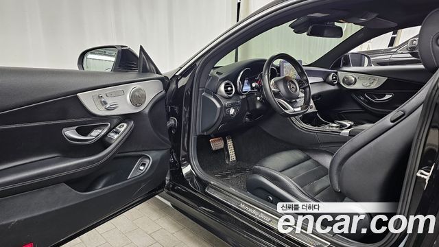 Mercedes-Benz C-Class C200 Coupe