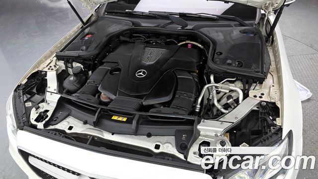 Mercedes-Benz E-Class E400 4MATIC Coupe
