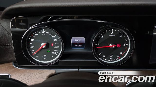 Mercedes-Benz E-Class E220d Exclusive