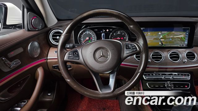 Mercedes-Benz E-Class E220d Exclusive
