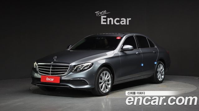 Mercedes-Benz E-Class E300 4MATIC Exclusive