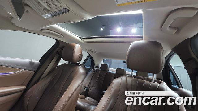 Mercedes-Benz E-Class E300 4MATIC Exclusive