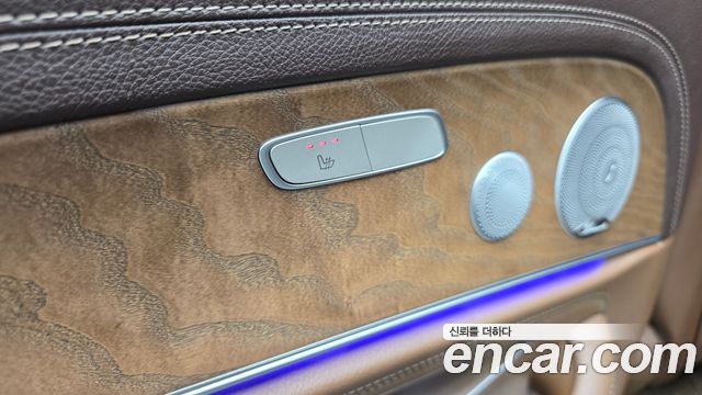 Mercedes-Benz E-Class E300 4MATIC Exclusive
