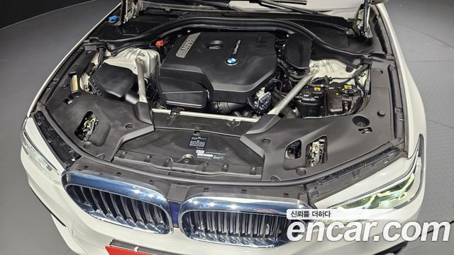 BMW 5-Series 530i M Sport Package Plus