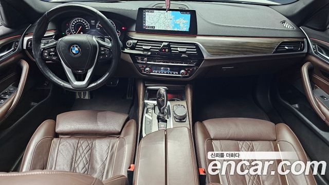 BMW 5-Series 530i M Sport Package Plus