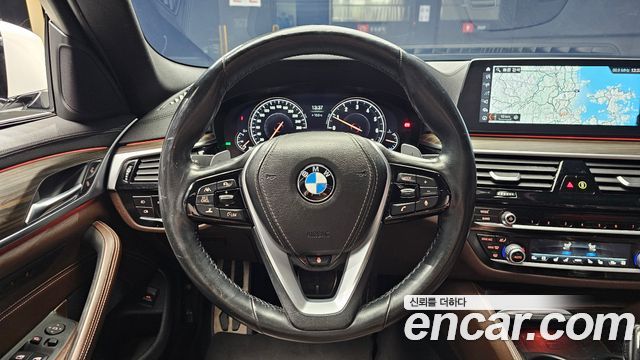 BMW 5-Series 530i M Sport Package Plus