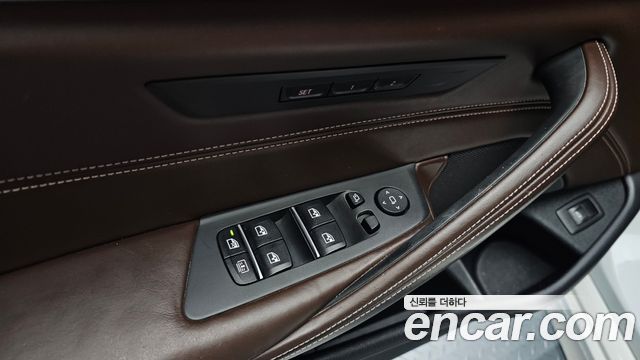 BMW 5-Series 530i M Sport Package Plus
