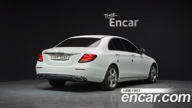 Mercedes-Benz E-Class E220d Avantgarde