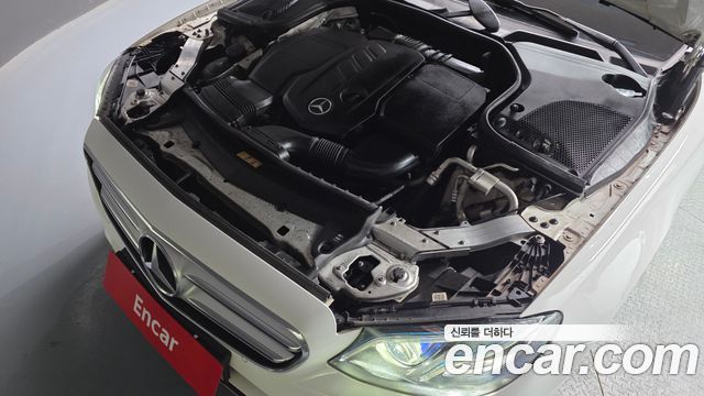 Mercedes-Benz E-Class E220d Avantgarde