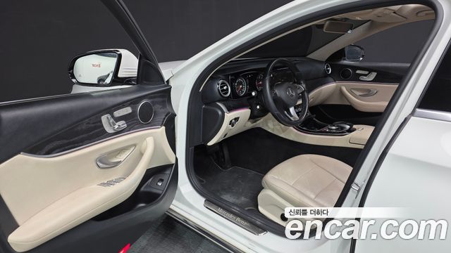 Mercedes-Benz E-Class E220d Avantgarde
