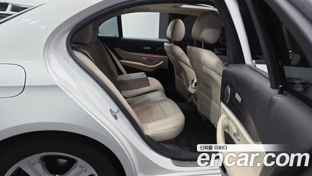 Mercedes-Benz E-Class E220d Avantgarde