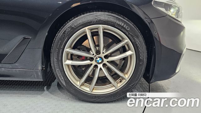 BMW 5-Series 520d M Sport Package Plus