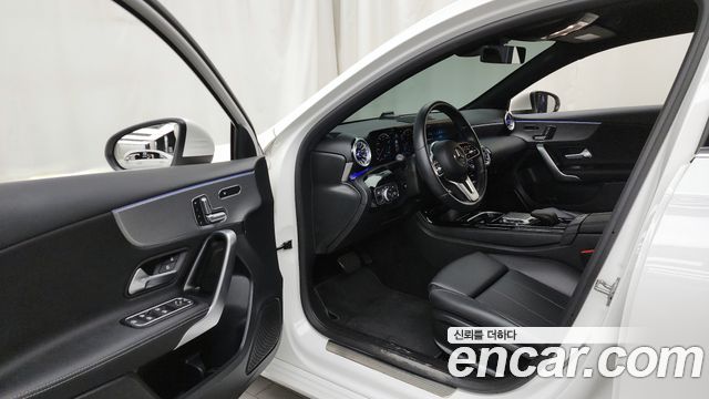 Mercedes-Benz A-Class A220 Hatchback