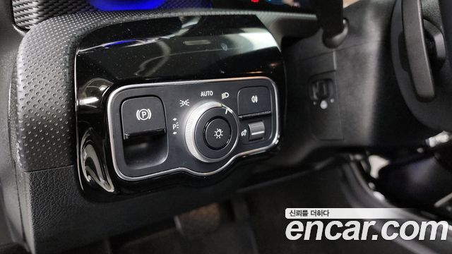 Mercedes-Benz A-Class A220 Hatchback