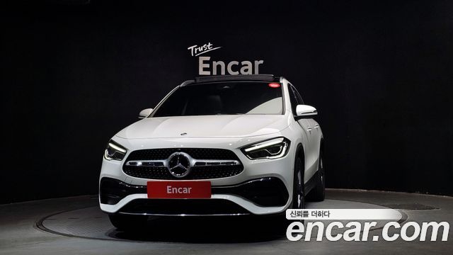 Mercedes-Benz GLA-Class GLA250 4MATIC