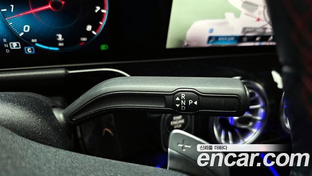 Mercedes-Benz GLA-Class GLA250 4MATIC