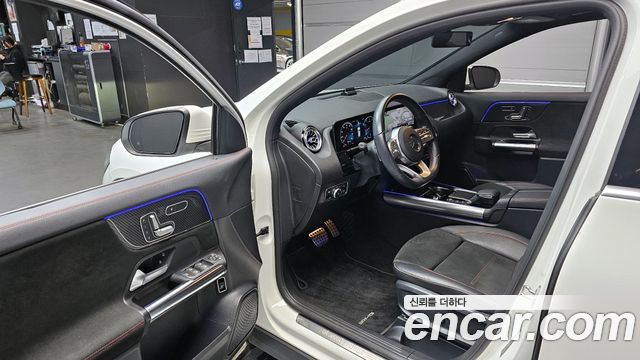 Mercedes-Benz GLA-Class GLA250 4MATIC