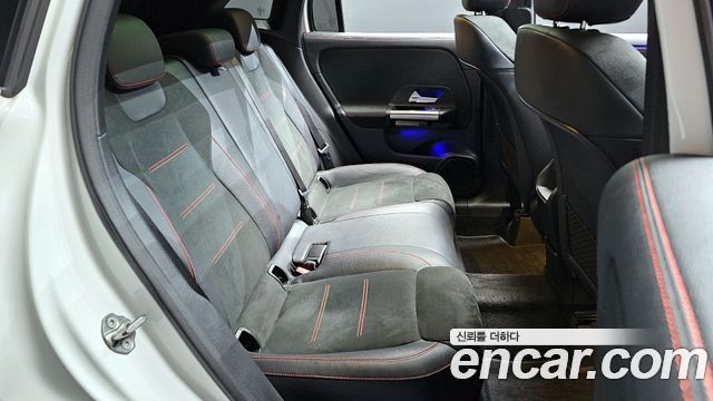 Mercedes-Benz GLA-Class GLA250 4MATIC
