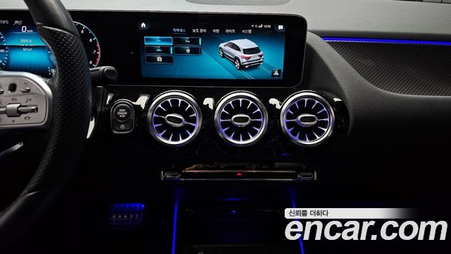 Mercedes-Benz GLA-Class GLA250 4MATIC