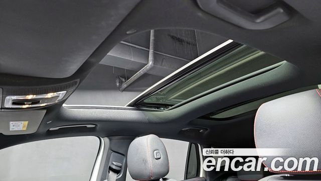 Mercedes-Benz GLA-Class GLA250 4MATIC