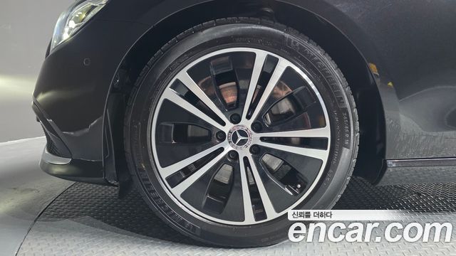 Mercedes-Benz E-Class E250 Avantgarde