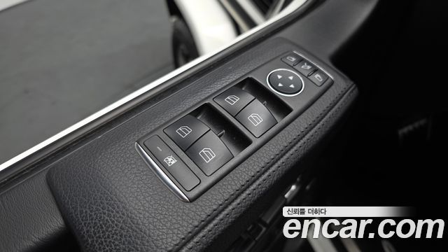 Mercedes-Benz G-Class G63 AMG