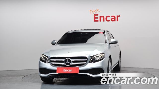 Mercedes-Benz E-Class E220d 4MATIC Avantgarde