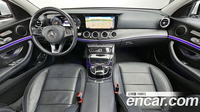 Mercedes-Benz E-Class E220d 4MATIC Avantgarde