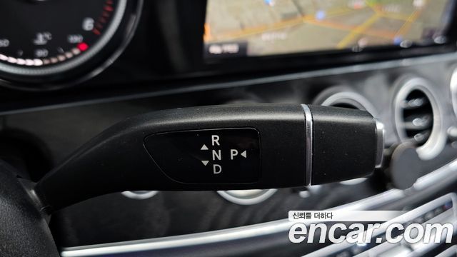 Mercedes-Benz E-Class E220d 4MATIC Avantgarde