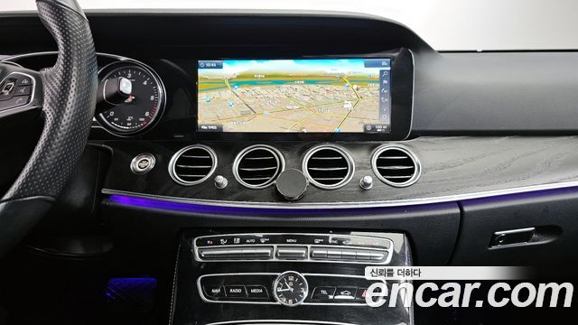 Mercedes-Benz E-Class E220d 4MATIC Avantgarde