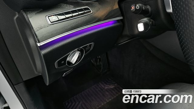 Mercedes-Benz E-Class E220d 4MATIC Avantgarde