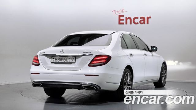 Mercedes-Benz E-Class E300 Exclusive