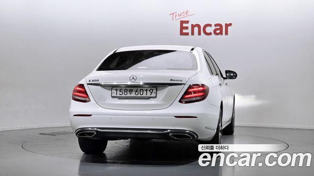 Mercedes-Benz E-Class E300 Exclusive