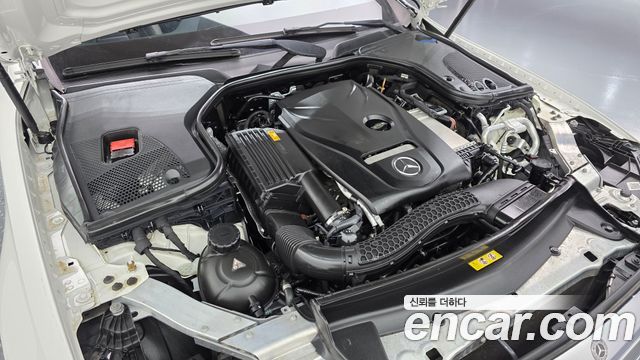 Mercedes-Benz E-Class E300 Exclusive